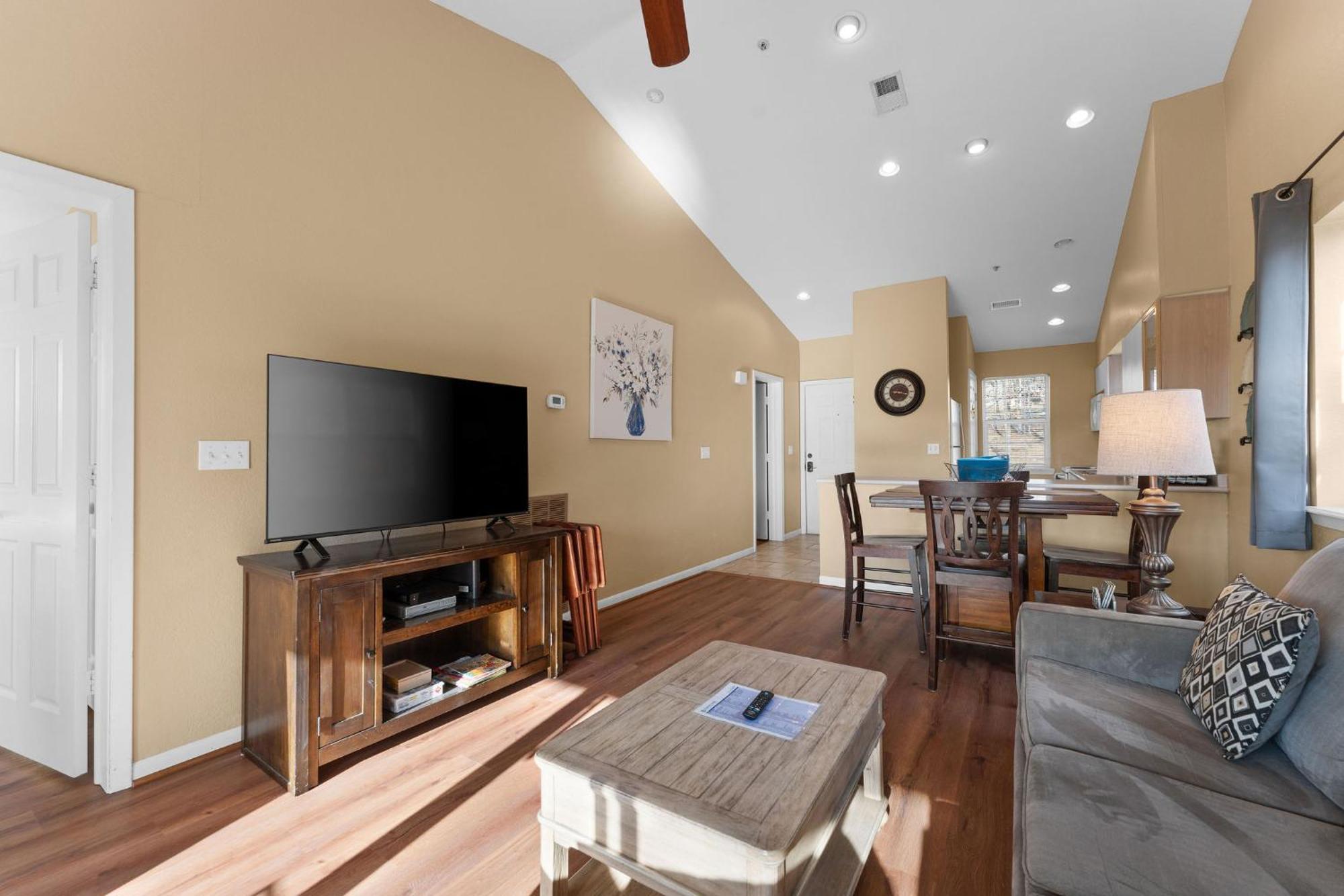Point Lookout Cozy Top Floor 2Br Condo With View And Amenities!! المظهر الخارجي الصورة