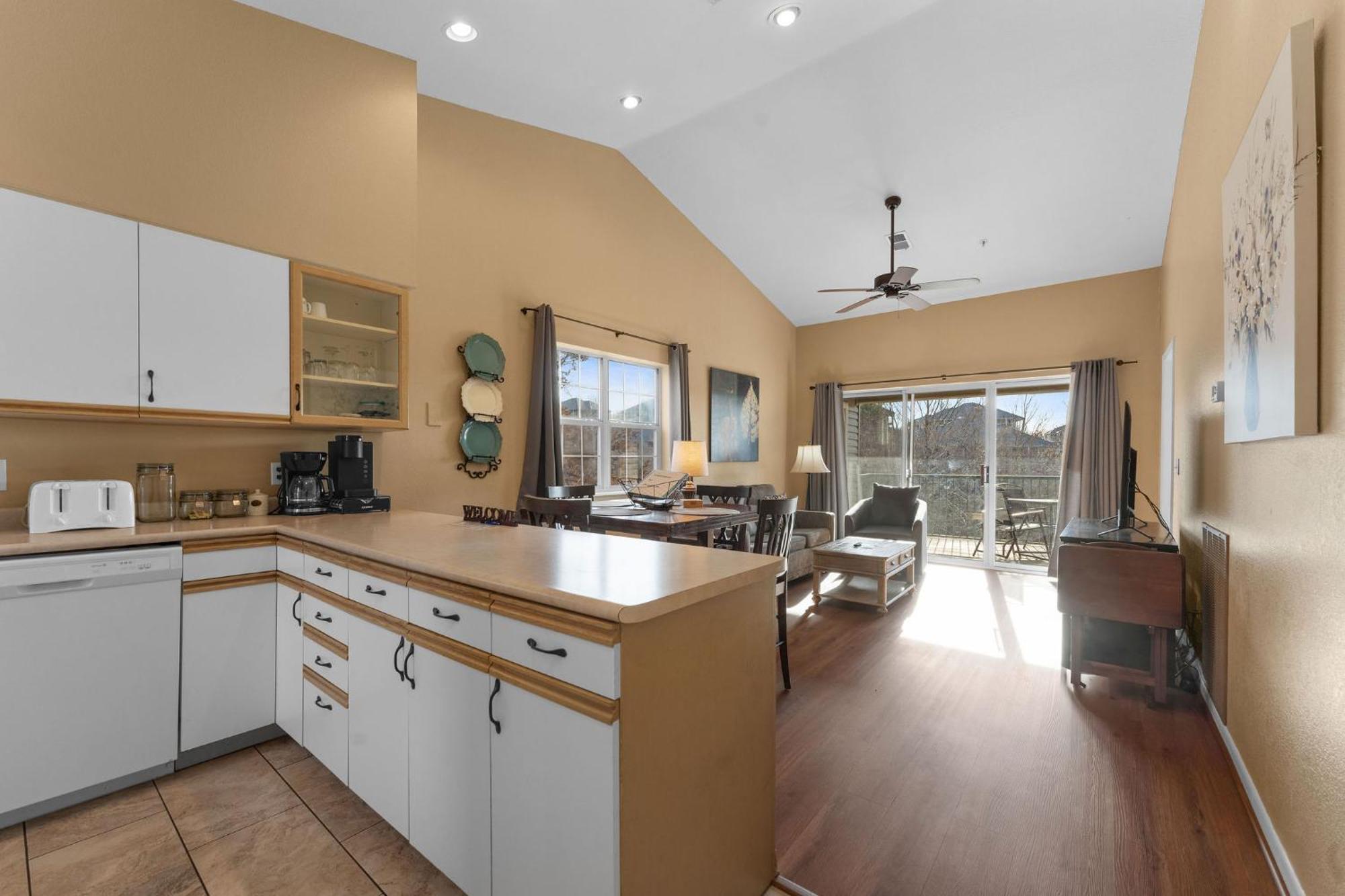 Point Lookout Cozy Top Floor 2Br Condo With View And Amenities!! المظهر الخارجي الصورة